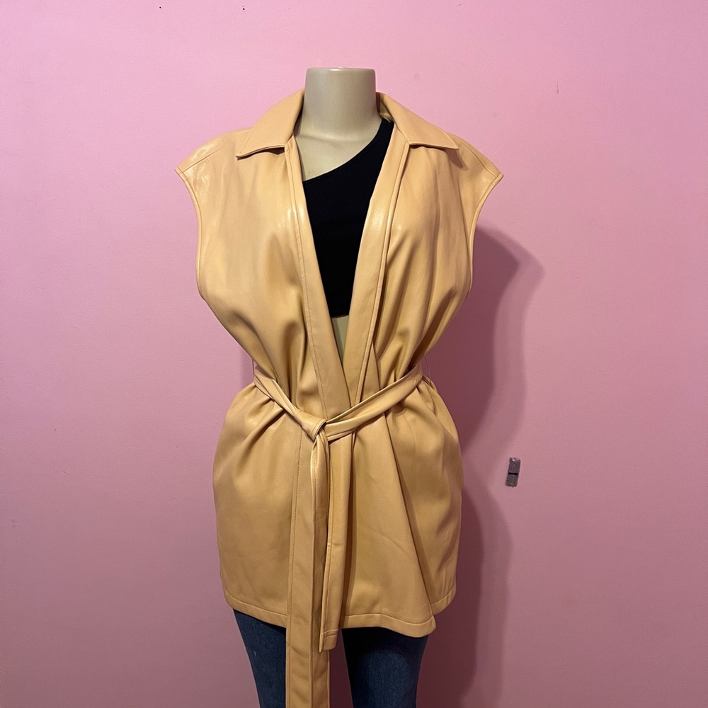 Marc New York Women's Beige Sleeveless  Coat